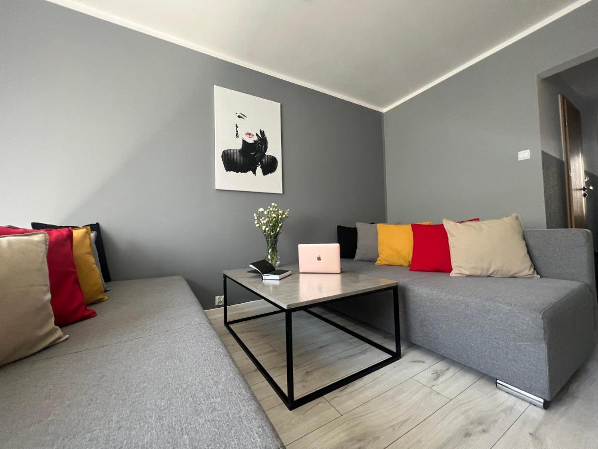 ,,Na Kwiatowej'' Apartamento Tomaszów Mazowiecki Exterior foto