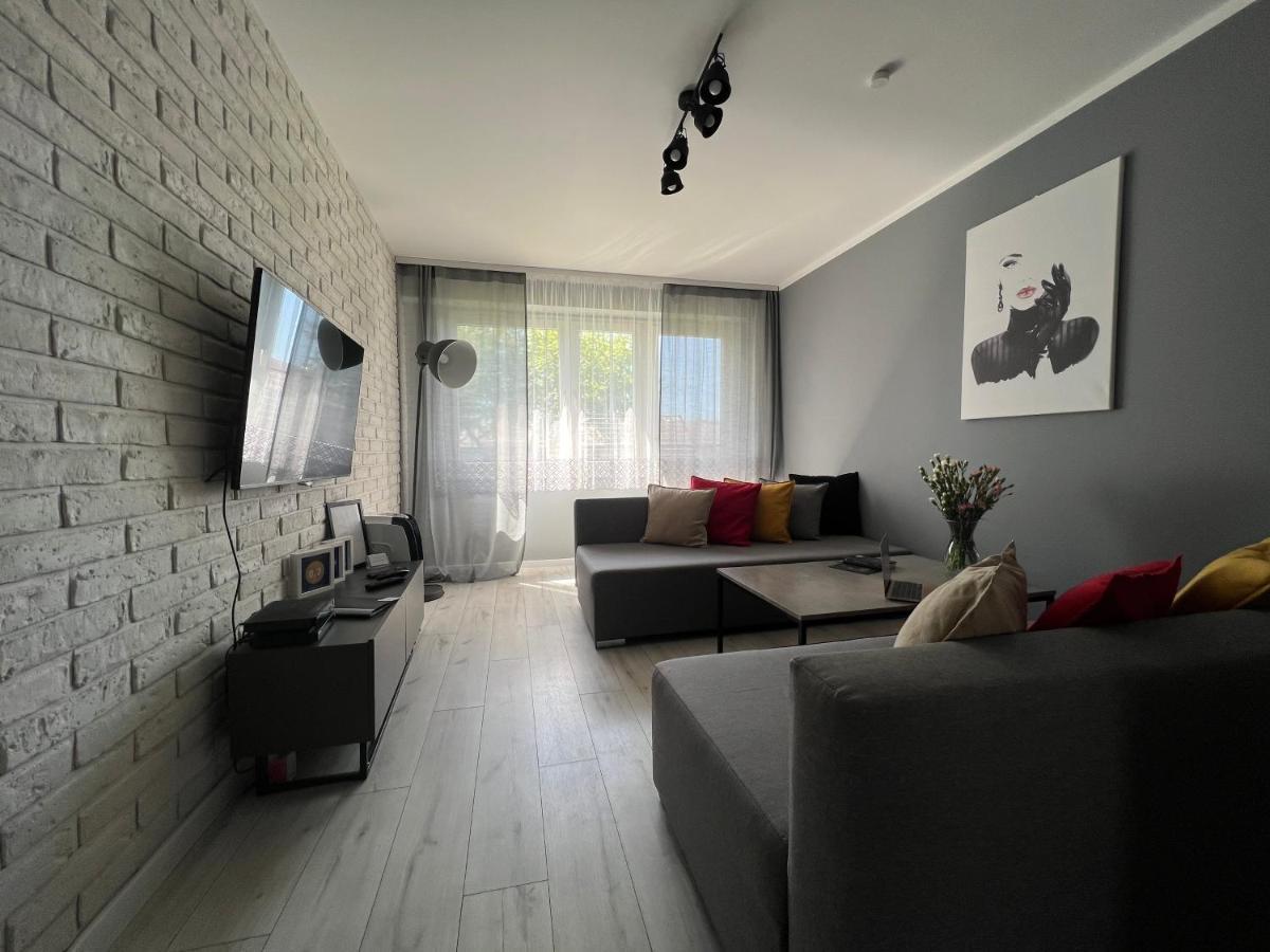 ,,Na Kwiatowej'' Apartamento Tomaszów Mazowiecki Exterior foto