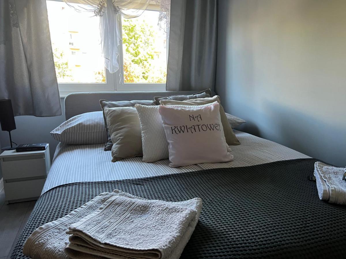,,Na Kwiatowej'' Apartamento Tomaszów Mazowiecki Exterior foto