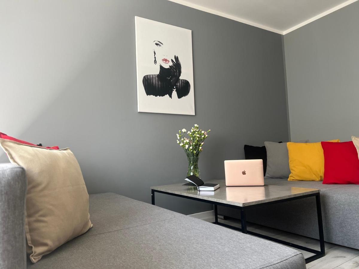 ,,Na Kwiatowej'' Apartamento Tomaszów Mazowiecki Exterior foto